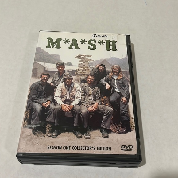 M*A*S*H Season One Collectors Edition - Picture 1 of 6